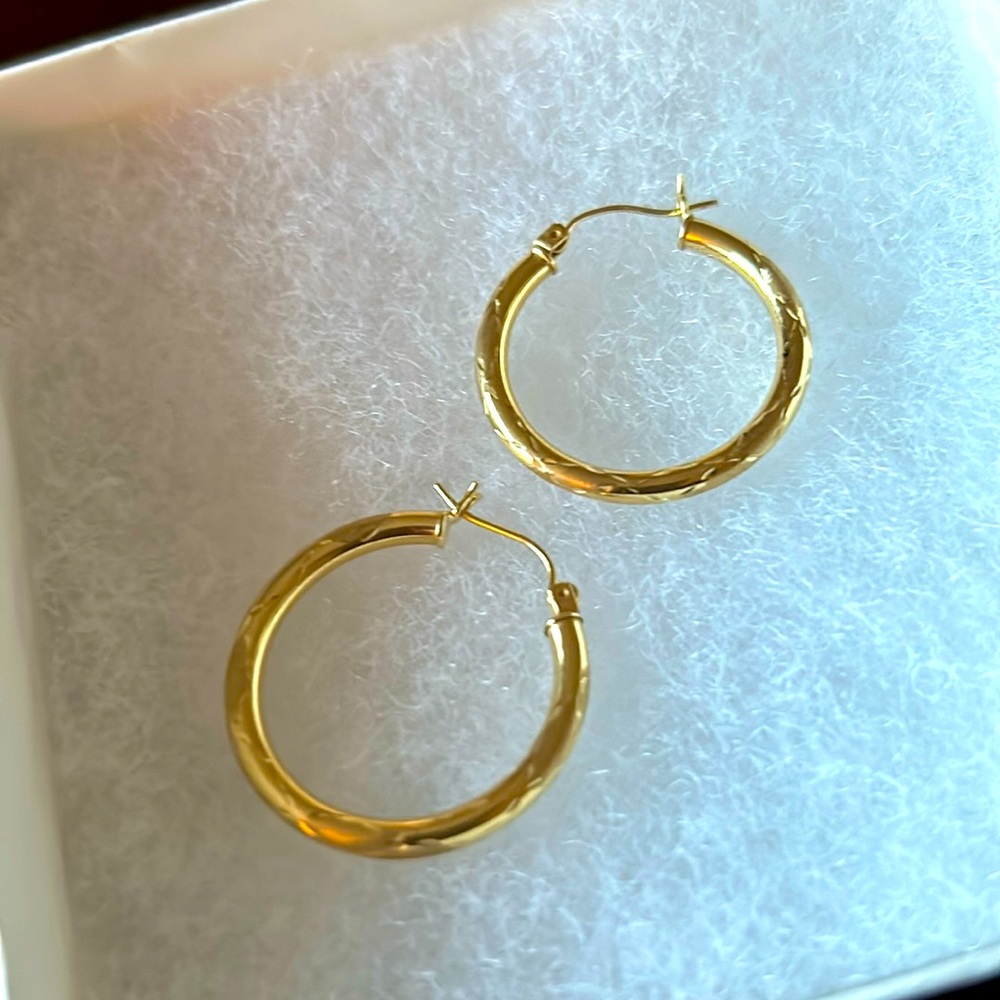 10k Yellow Gold Hoop Earrings